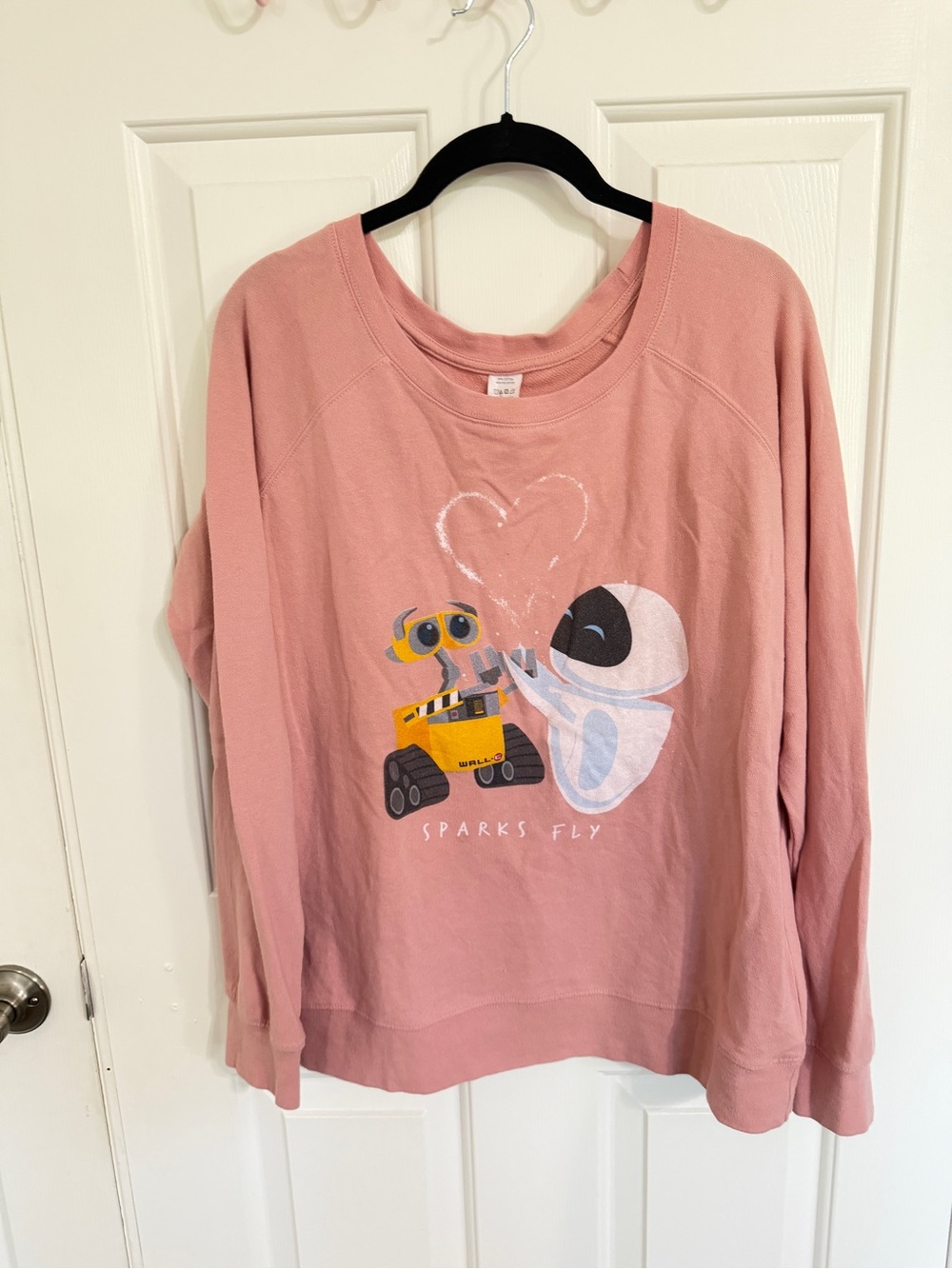 Pink Graphic Wall-E & EVE Sweatshirt - Women's Cozy Pullover